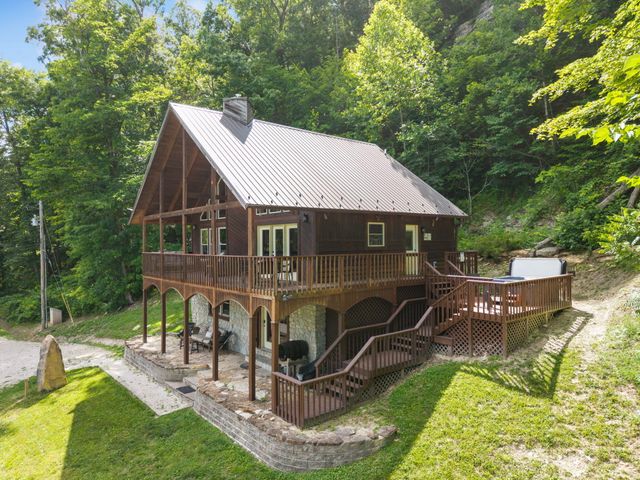 95 Wild Turkey Run, Stanton, KY 40380