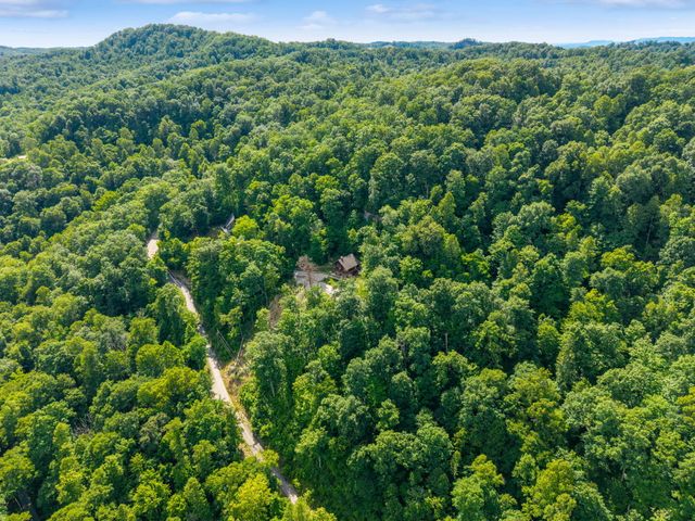 95 Wild Turkey Run, Stanton, KY 40380