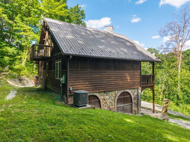 95 Wild Turkey Run, Stanton, KY 40380