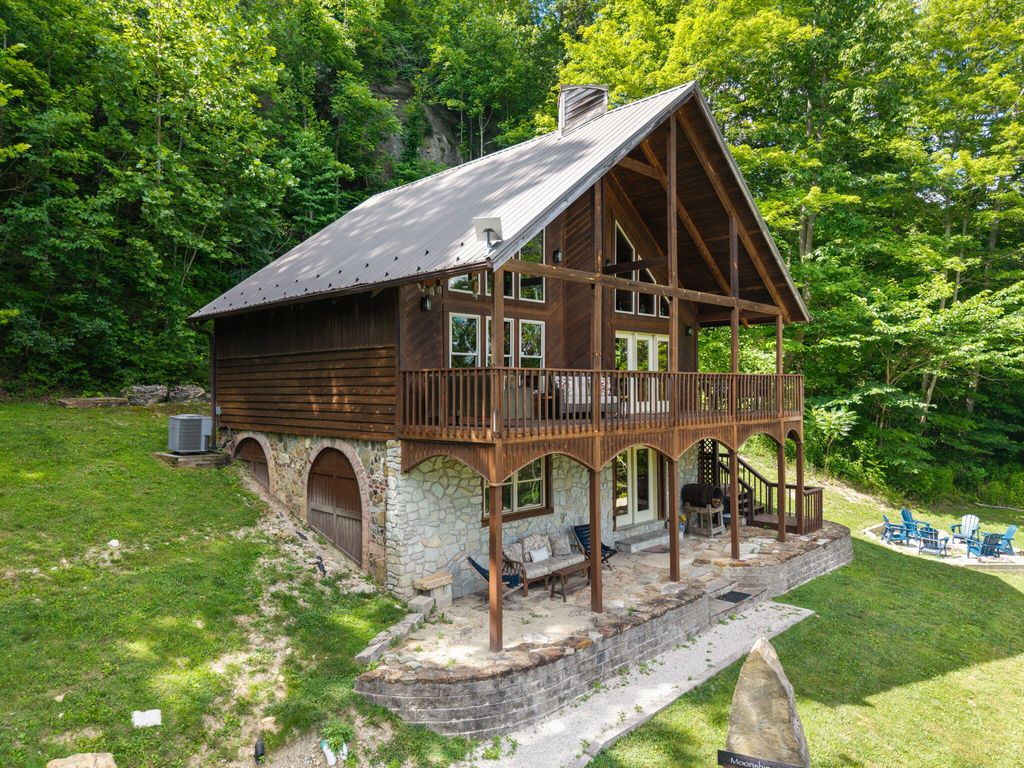 95 Wild Turkey Run, Stanton, KY 40380