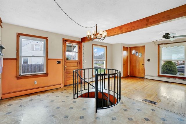 20 Edbert St, Chicopee, MA 01020