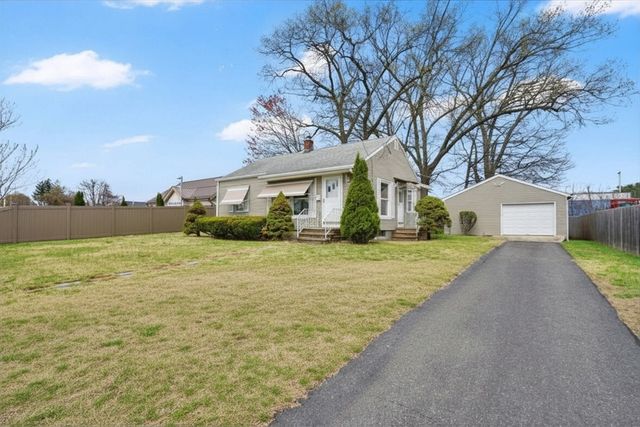 20 Edbert St, Chicopee, MA 01020