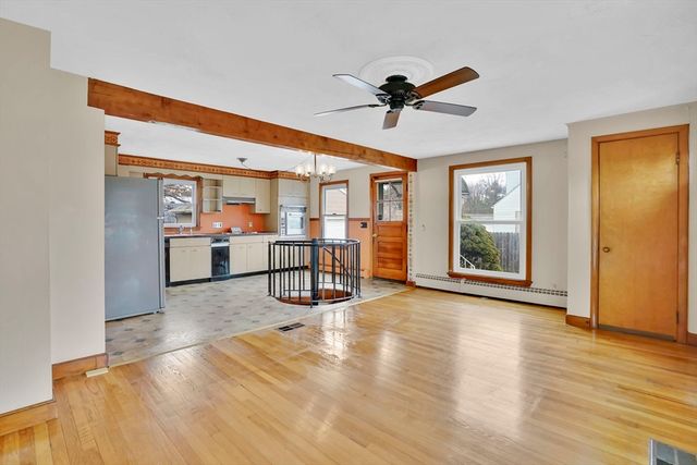 20 Edbert St, Chicopee, MA 01020