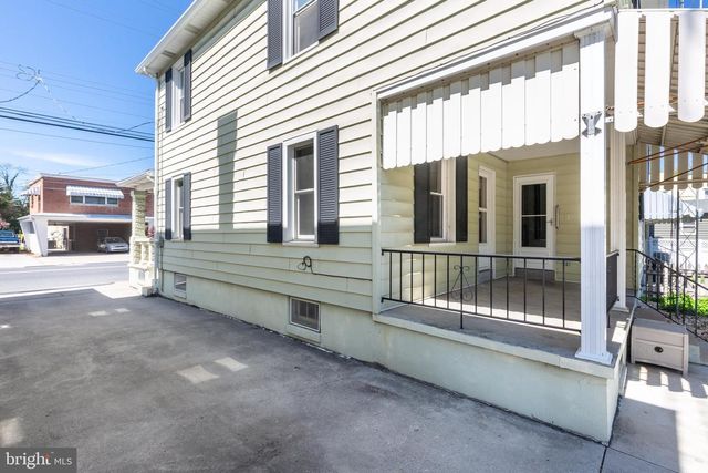 315 N QUEEN ST, Littlestown, PA 17340