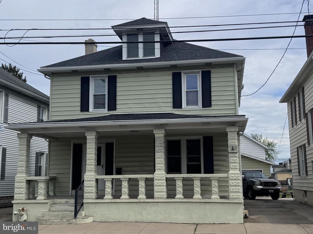 315 N QUEEN ST, Littlestown, PA 17340