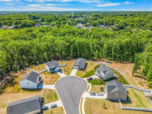 126 Piebald Drive, King, NC 27021
