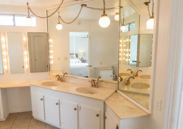 141 Calle Arriba, Palm Springs, CA 92264