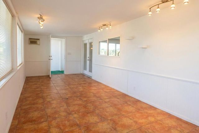 141 Calle Arriba, Palm Springs, CA 92264