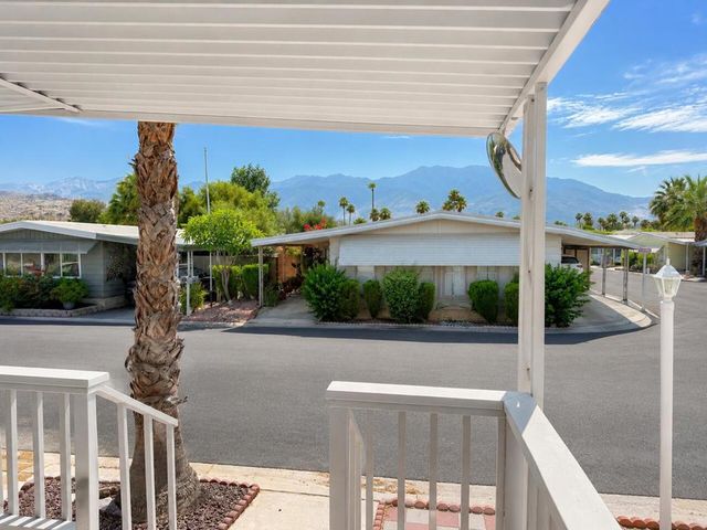 141 Calle Arriba, Palm Springs, CA 92264