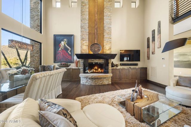 10570 E Pinnacle Peak Road, Scottsdale, AZ 85255