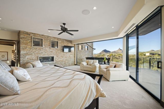 10570 E Pinnacle Peak Road, Scottsdale, AZ 85255