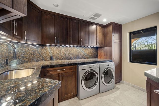 10570 E Pinnacle Peak Road, Scottsdale, AZ 85255