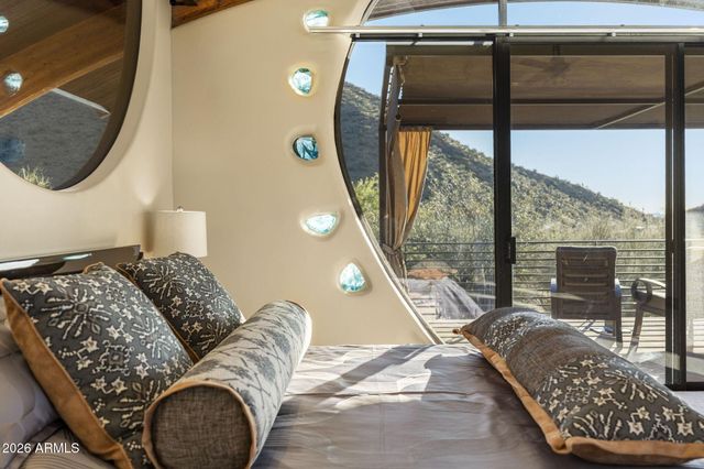 10570 E Pinnacle Peak Road, Scottsdale, AZ 85255