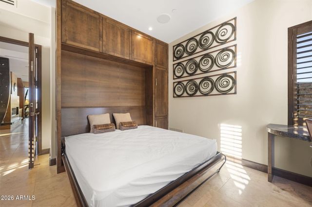 10570 E Pinnacle Peak Road, Scottsdale, AZ 85255