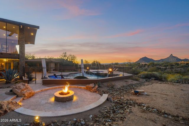 10570 E Pinnacle Peak Road, Scottsdale, AZ 85255