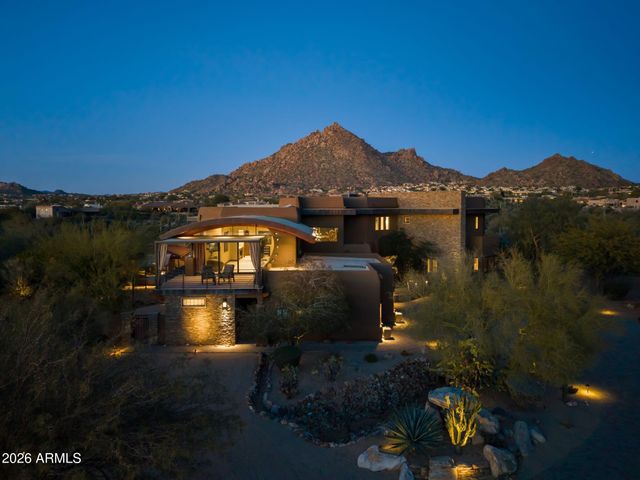 10570 E Pinnacle Peak Road, Scottsdale, AZ 85255