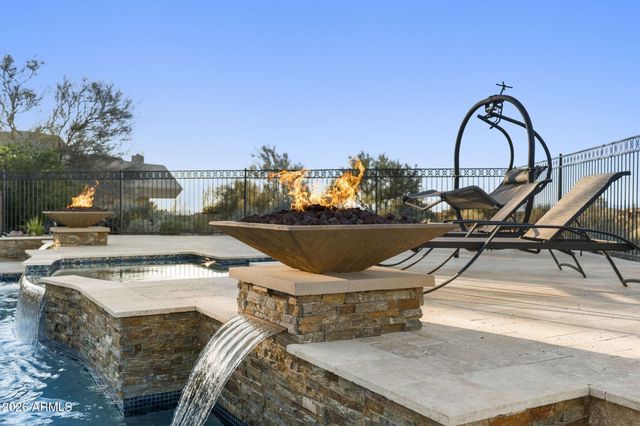 10570 E Pinnacle Peak Road, Scottsdale, AZ 85255