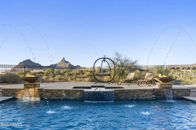 10570 E Pinnacle Peak Road, Scottsdale, AZ 85255