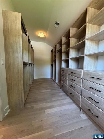 671 Delaware Avenue, Ridgewood, NJ 07450