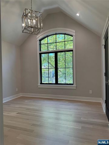 671 Delaware Avenue, Ridgewood, NJ 07450