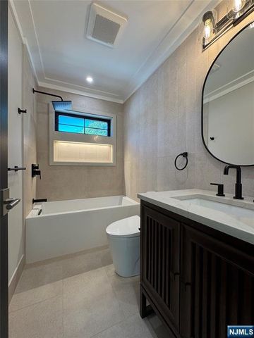 671 Delaware Avenue, Ridgewood, NJ 07450