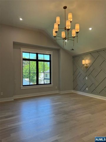 671 Delaware Avenue, Ridgewood, NJ 07450