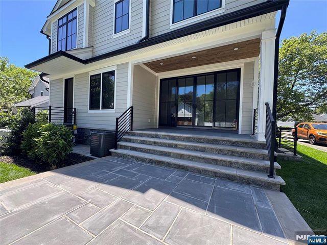 671 Delaware Avenue, Ridgewood, NJ 07450