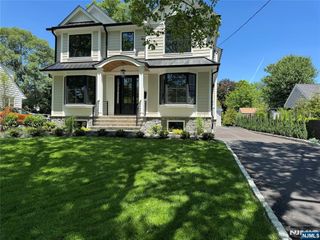 671 Delaware Avenue, Ridgewood, NJ 07450