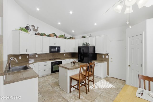 5197 N Via De La Lanza, Tucson, AZ 85750