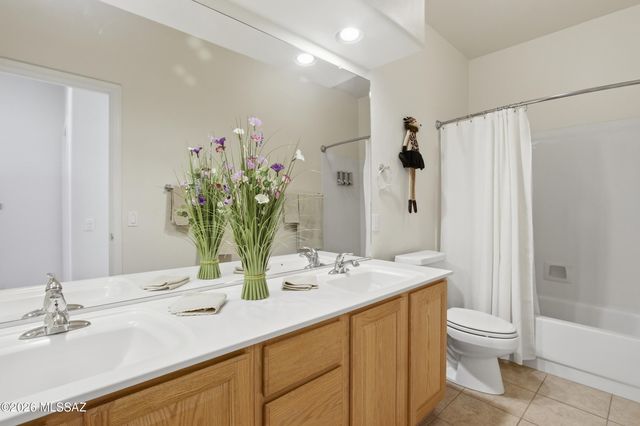 5197 N Via De La Lanza, Tucson, AZ 85750