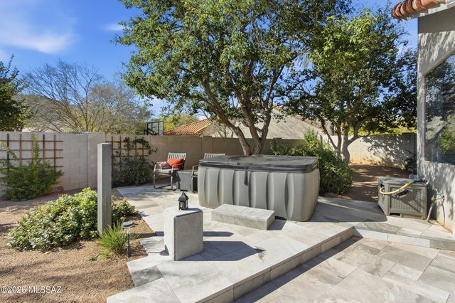 5197 N Via De La Lanza, Tucson, AZ 85750