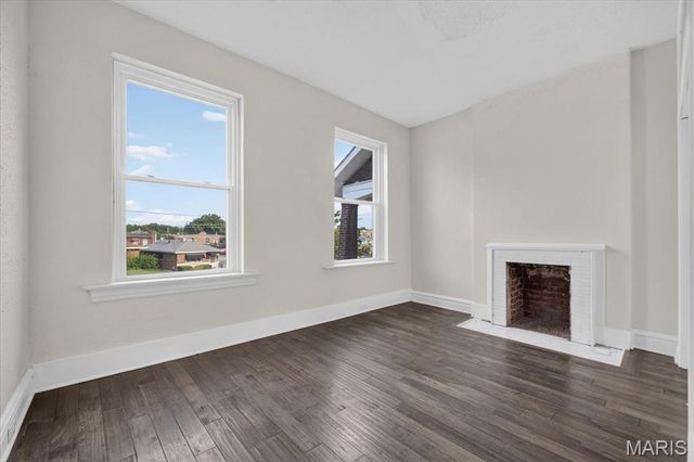 5216 Morganford Road, St Louis, MO 63116