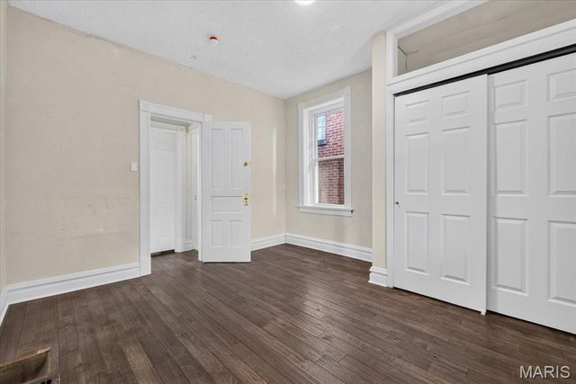 5216 Morganford Road, St Louis, MO 63116