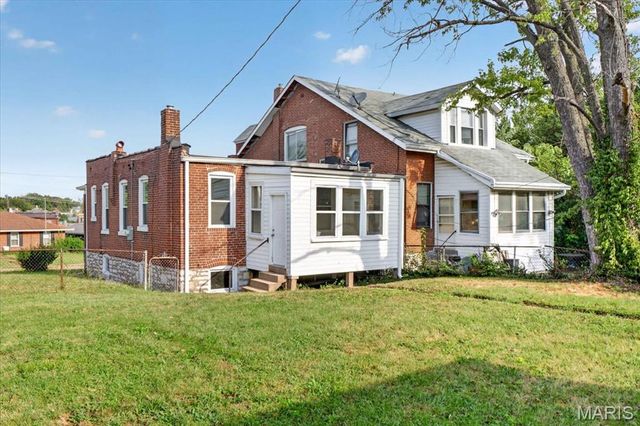 5216 Morganford Road, St Louis, MO 63116