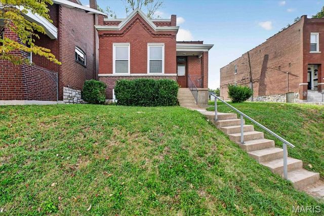 5216 Morganford Road, St Louis, MO 63116