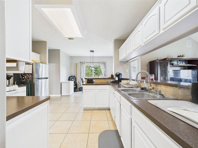 1484 Allison Street, Alvin, TX 77511