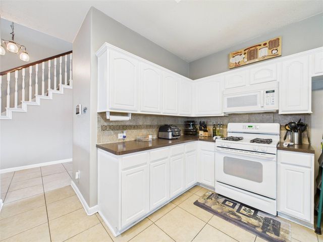 1484 Allison Street, Alvin, TX 77511