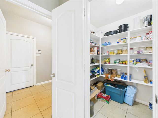 1484 Allison Street, Alvin, TX 77511