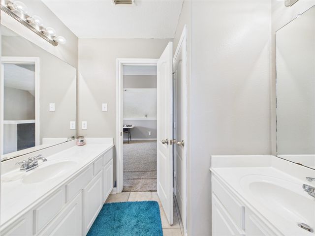 1484 Allison Street, Alvin, TX 77511