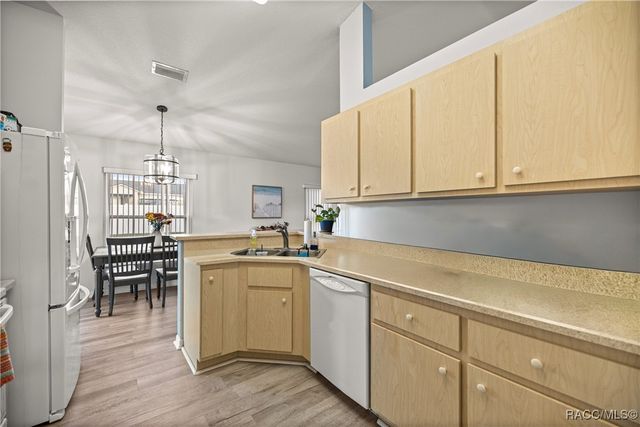 8189 SW 61st Court, Ocala, FL 34476