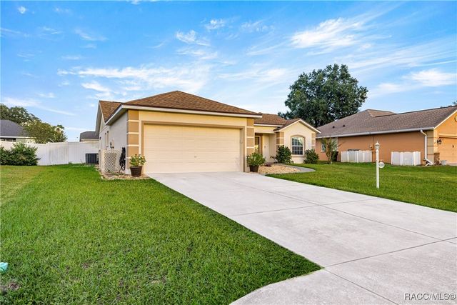 8189 SW 61st Court, Ocala, FL 34476