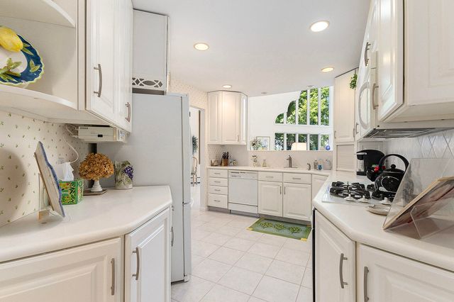 6308 N Jebavy Drive, Ludington, MI 49431