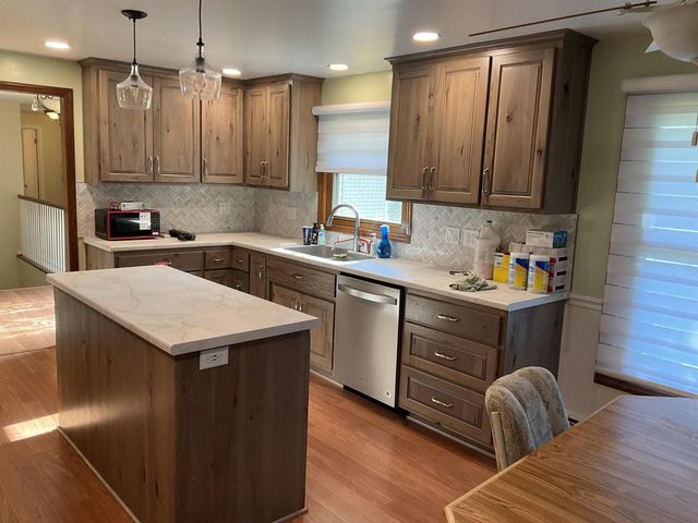 2478 SUNRISE COURT, Green Bay, WI 54302