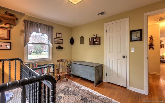 15 Walter Road, Seymour, CT 06483