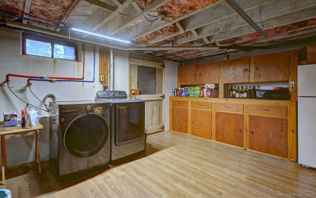 15 Walter Road, Seymour, CT 06483
