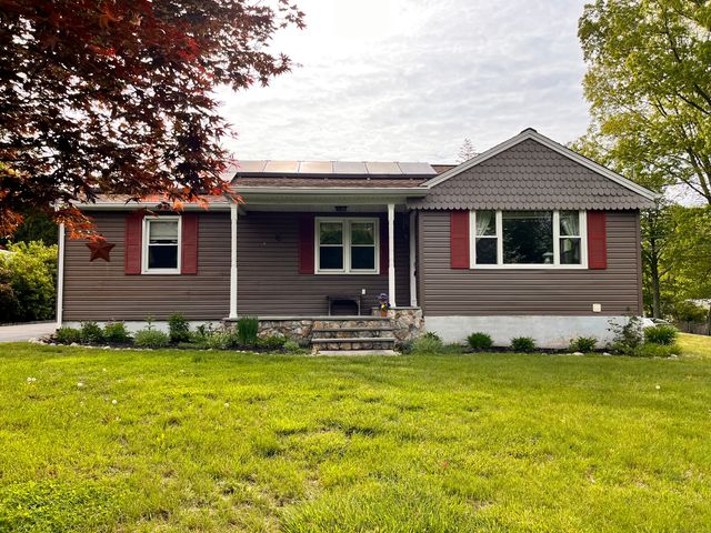 15 Walter Road, Seymour, CT 06483