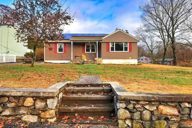 15 Walter Road, Seymour, CT 06483
