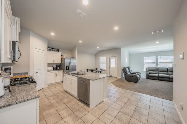 508 W Bronze Circle, Springtown, TX 76082