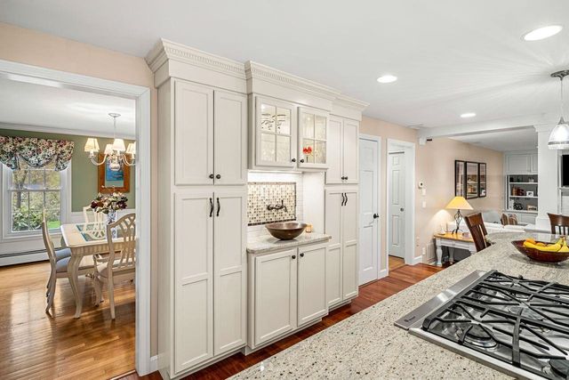 46 Veronica Drive, Bedford, NH 03110