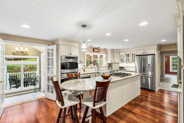 46 Veronica Drive, Bedford, NH 03110